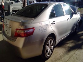 2009 TOYOTA CAMRY, SILVER, LE MODEL, 2.4L, AT.  Z26311